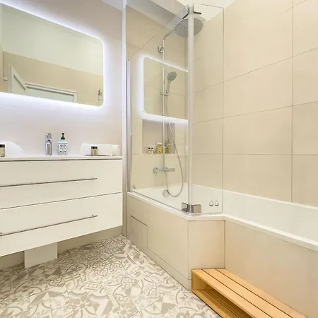 Le Duplex By Winsome Destination كان